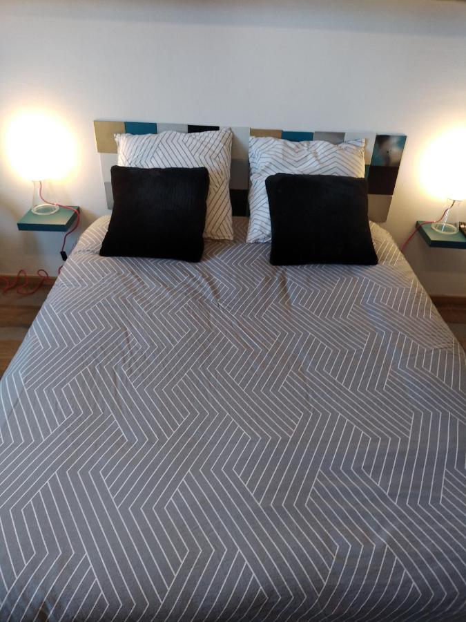Studio et chambres d'hôtes les nuits de Gesnes Saint-Germain-du-Corbeis Extérieur photo